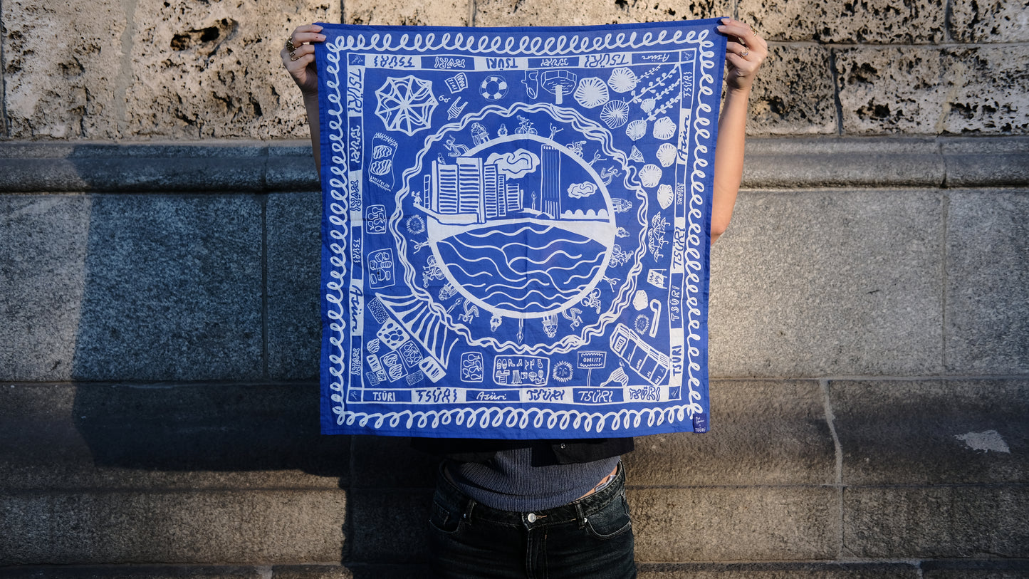 Züri Foulard mit Zürich-Motiven von Yael Anders, 70x70 cm, 100 % Baumwolle – vielseitig als Accessoire, Deko oder Geschenk verwendbar