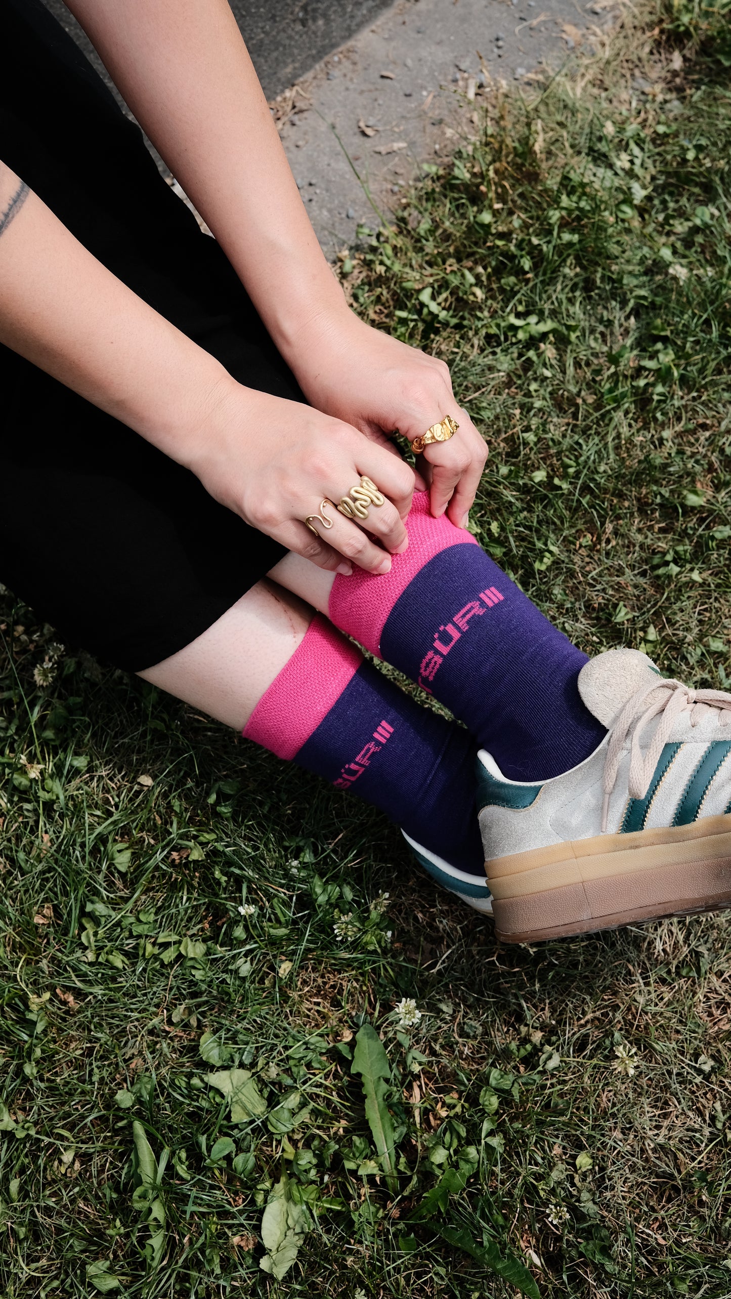 Feministischer Streik Socken: «ZÄMÄ LUUT»